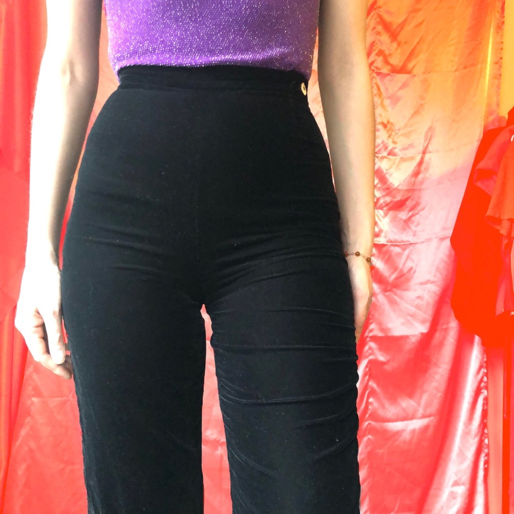 SOLD 🖤Pin-Up Velvet Pant🖤